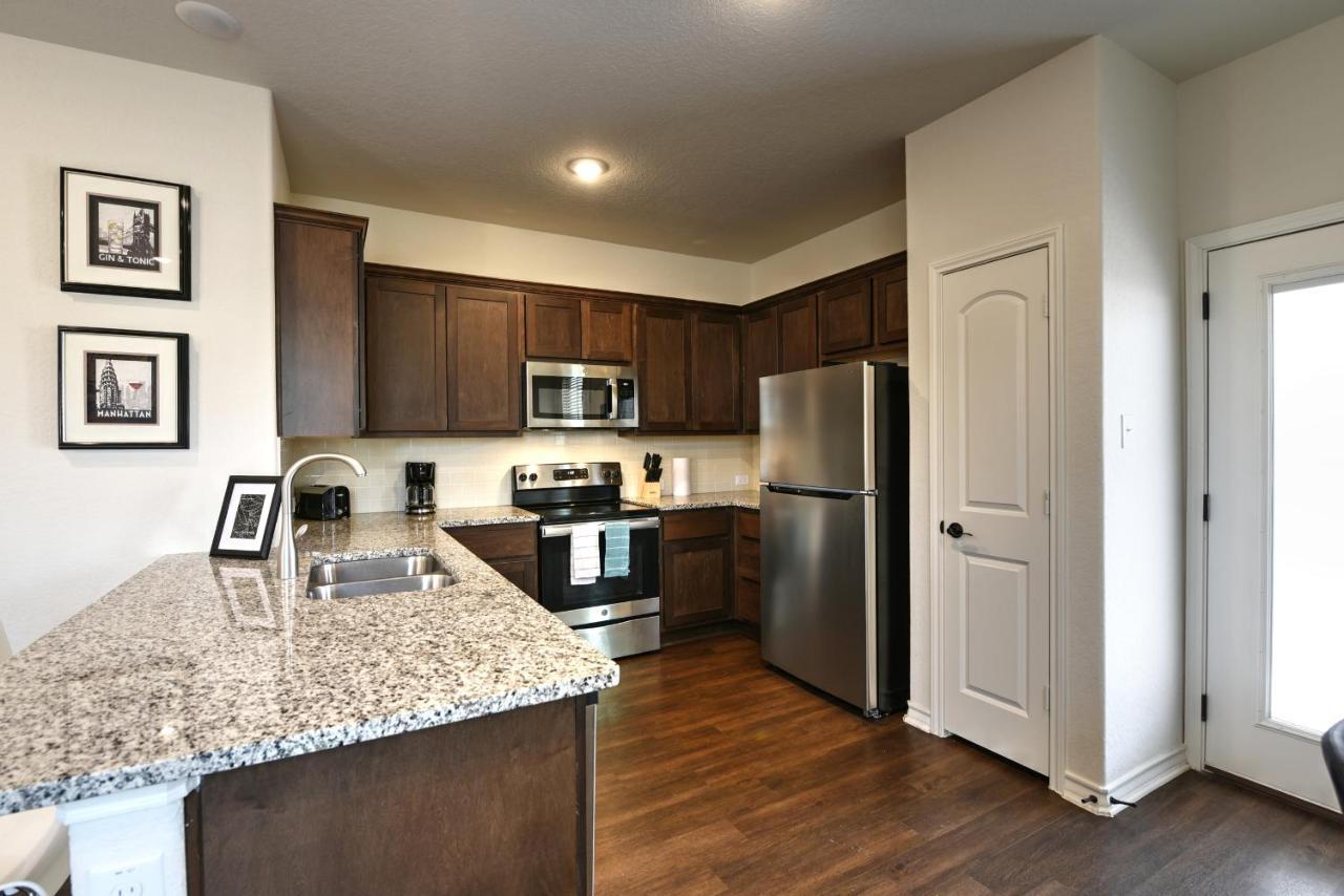 New 3 Bedroom Vacation Home Lackland/Sea World/La Cantera سان أنطونيو المظهر الخارجي الصورة