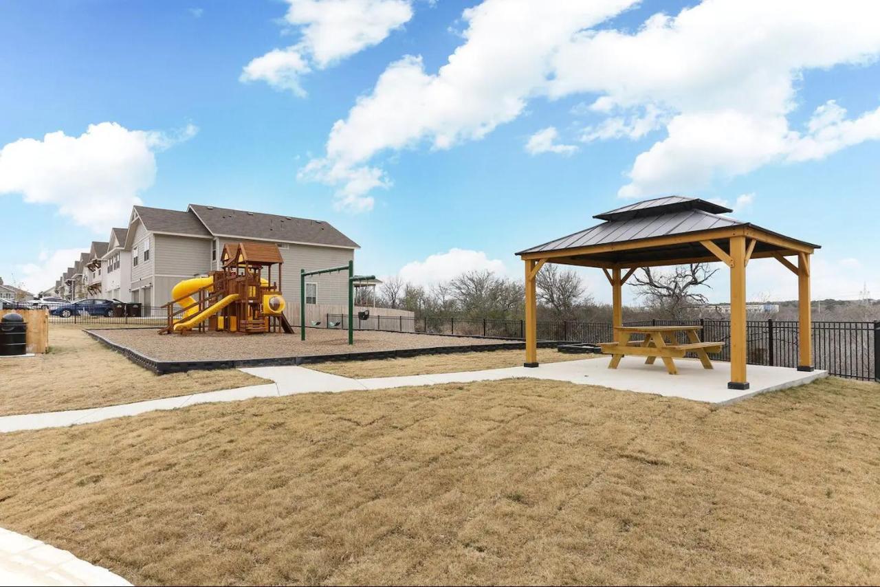 New 3 Bedroom Vacation Home Lackland/Sea World/La Cantera سان أنطونيو المظهر الخارجي الصورة