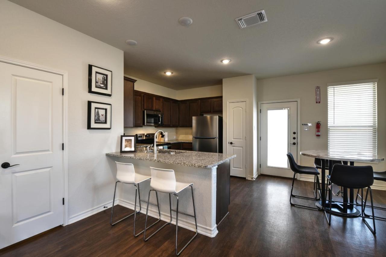 New 3 Bedroom Vacation Home Lackland/Sea World/La Cantera سان أنطونيو المظهر الخارجي الصورة